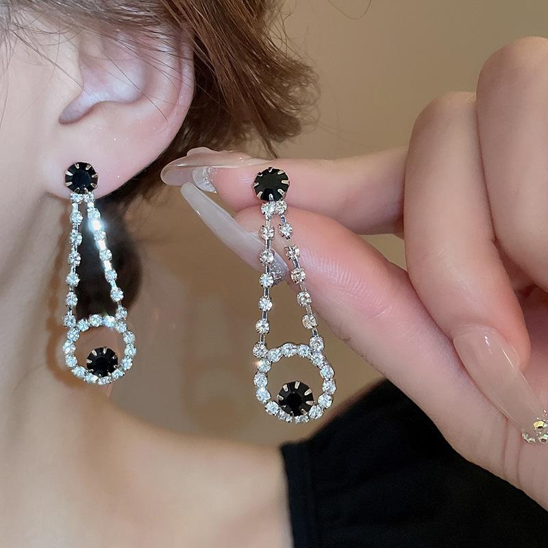 Элегантный набор серег-кистей и ожерелья со стразами для женщин - Легкая роскошь, европейский и американский стиль, ключичная бижутерия