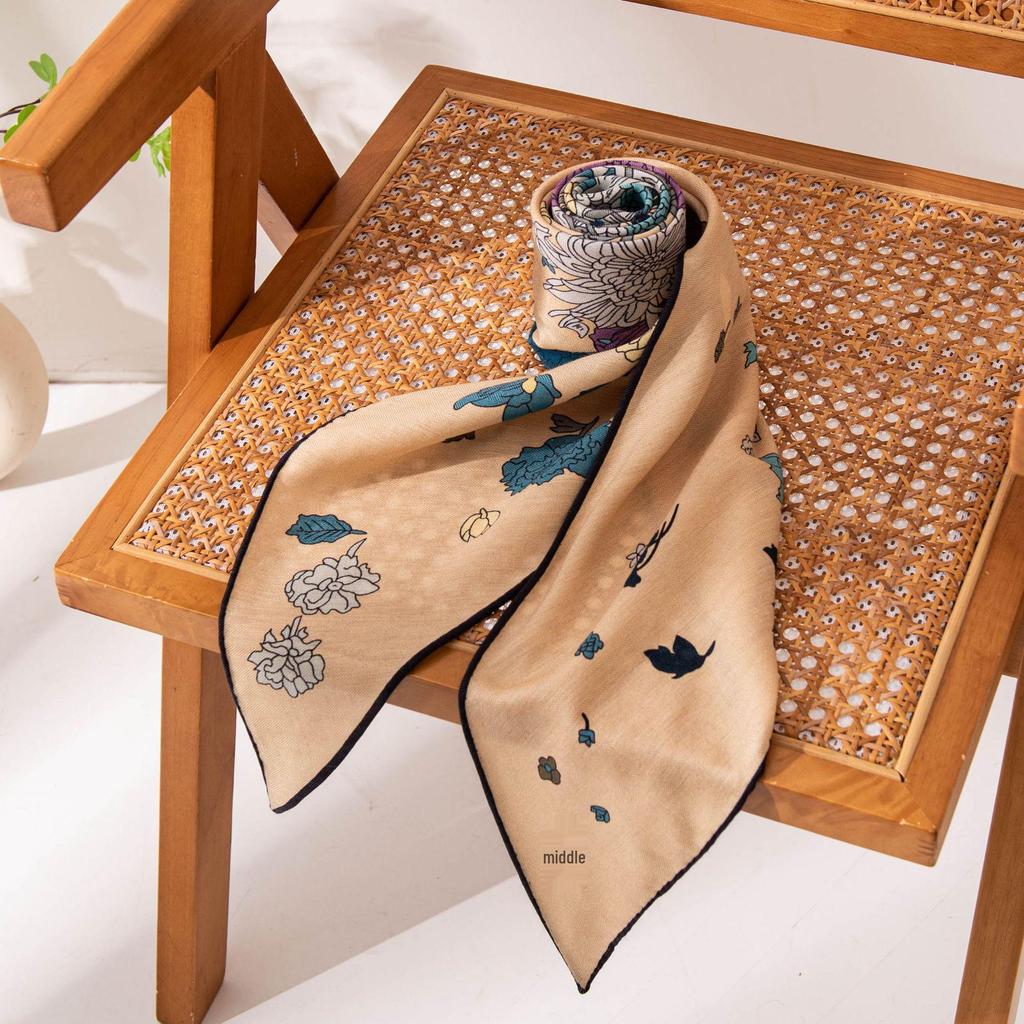 Elegant Double-Sided Beige Peony Floral Wool Scarf for Women - Versatile High-End Commuting Shawl