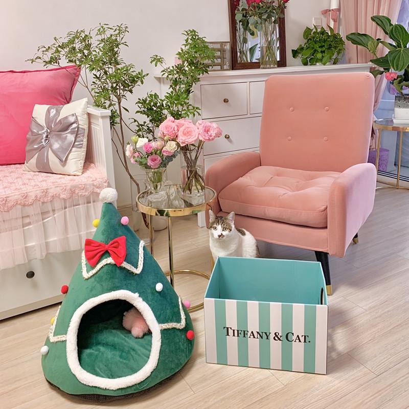 Winter Warm Pet Nest: Christmas Cat & Dog Igloo Bed with Bowknot