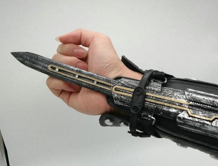 Hidden Blade Assassin's Creed Pirate Child's Toy Edward Kenway Black Flag Black Flag Hidden Blade Weapon