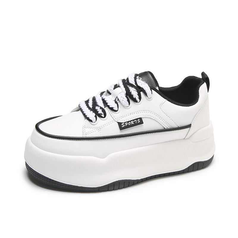 Маленькие белые туфли женские новые корейские версии универсальные школьные кроссовки на толстой подошве повседневная спортивная обувь женская