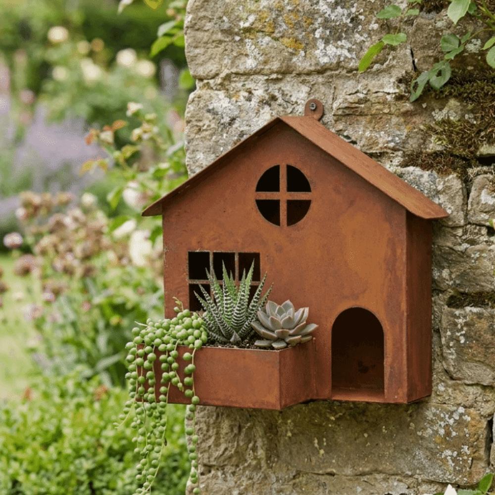 Wall Mounted Rusted House Flower Pot Decorative Wall Decoration Planter Garden Decoration
