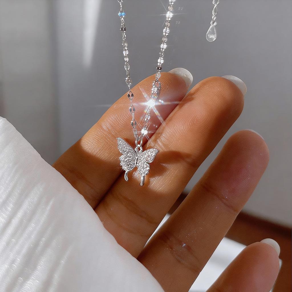 Copper Butterfly necklace for women in summer, niche, versatile, exquisite, luxurious, high-end, collarbone chain