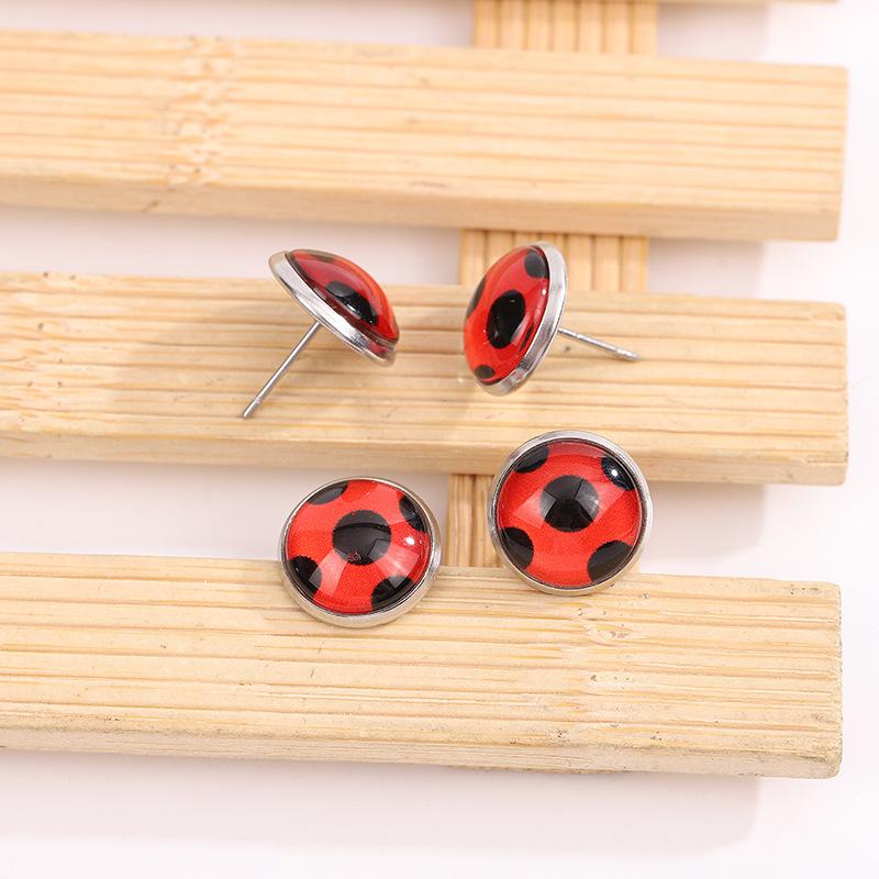 Новые Серьги-клипсы Божья коровка Косплей Божья коровка Круглые и Женские Женские Серьги в горошек Подарки для девочек на вечеринку Аниме Украшения KTJ
