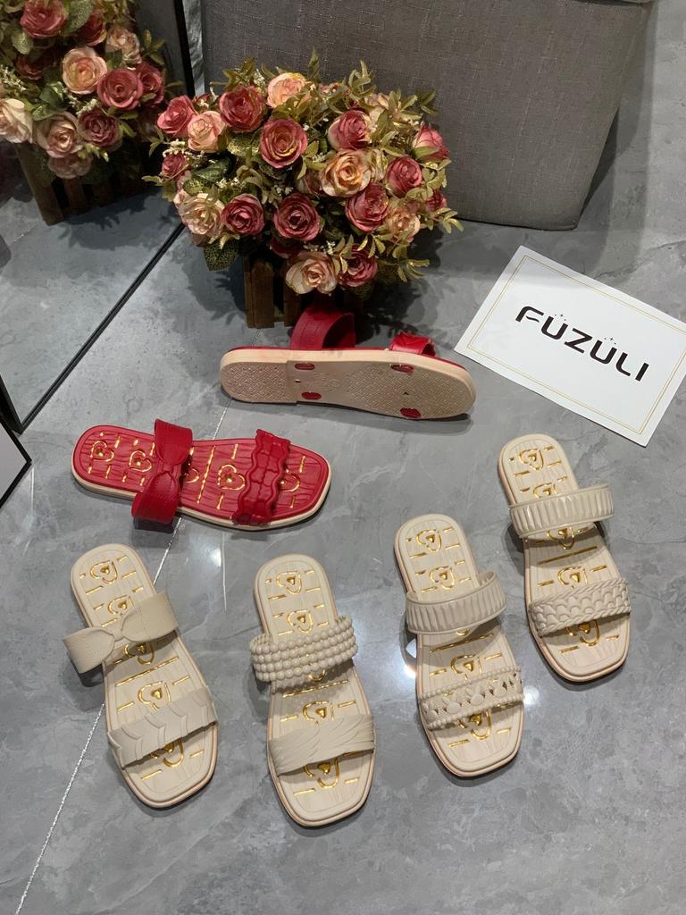 Summer Flat-bottomed Slippers Women's Fashion and Leisure One-character Fairy Style Sandals Indoor Home Sandals