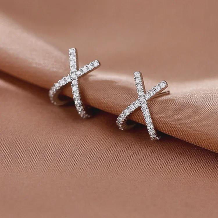 Elegant 925 Silver Cross Earrings for Women - Fashionable, High-End Design with Simple Charm