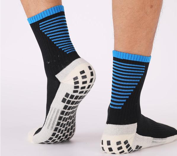 2022 NO MOQ Sports Grip Soccer Anti Slip Socks Men Custom Logo Athletic Crew Non-Slip Football Socks