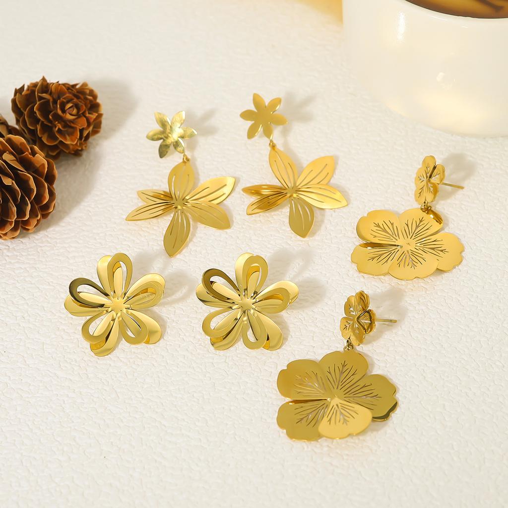 Французские серьги-пусеты в придворном стиле «Люкс Лайт» из золотистой нержавеющей стали в виде лепестков с передовым металлическим покрытием из титановой стали для женщин