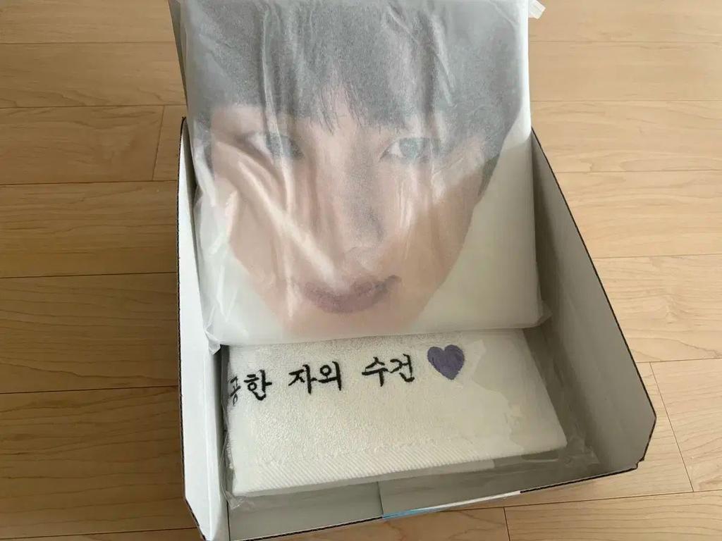[USED] BTS JIN (JIN Seokjin) JIN Long Seokjin Run, Seokjin Towel + Raincoat Entrance Special Gift