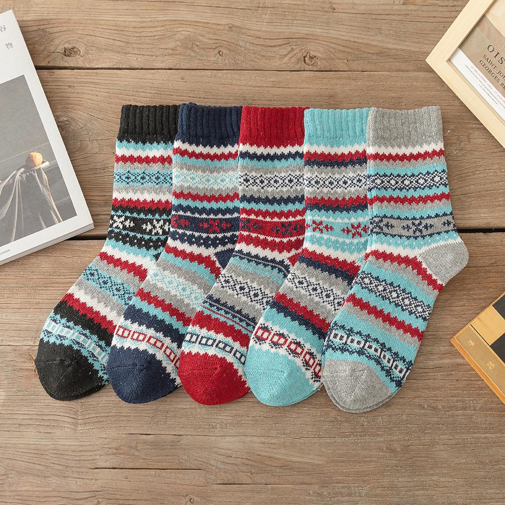 5 пар новых дизайнерских зимних носков, толстые теплые рождественские носки для мужчин и женщин, парные носки, свободный размер 9021