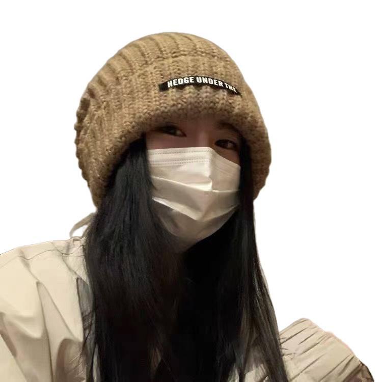 Женская шерстяная шапка бини оверсайз: Теплая, стильная вязаная шапка с защитой ушей для осени и зимы.