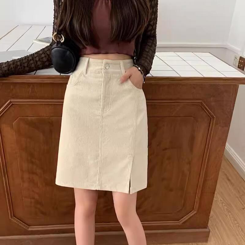 Миди-юбка А-силуэта из кофейного вельвета больших размеров с боковыми разрезами - Ретро облегающая модель, скрывающая бедра, для осени/зимы