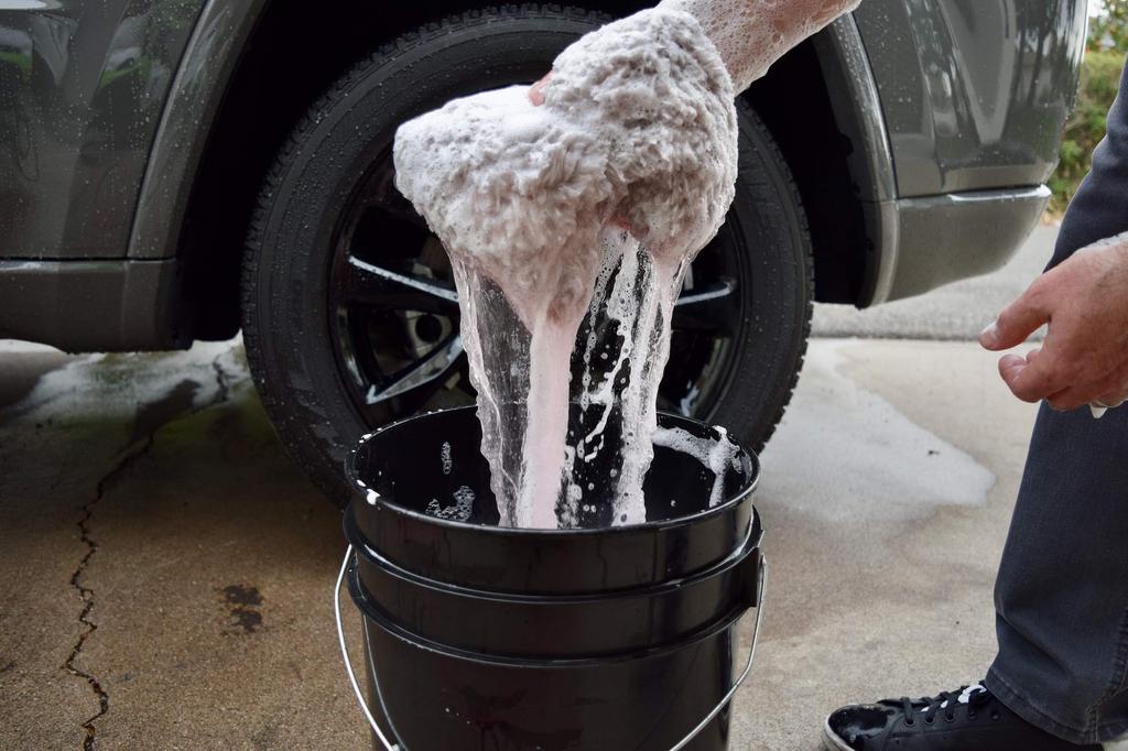 Red Line Finish - The Boss Ultimate Microfiber Wash Pad - 9 x 6