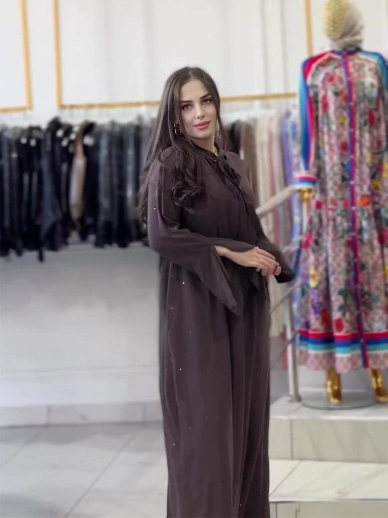 Сверкающее платье с длинным рукавом и завязками на спине, с круглым вырезом