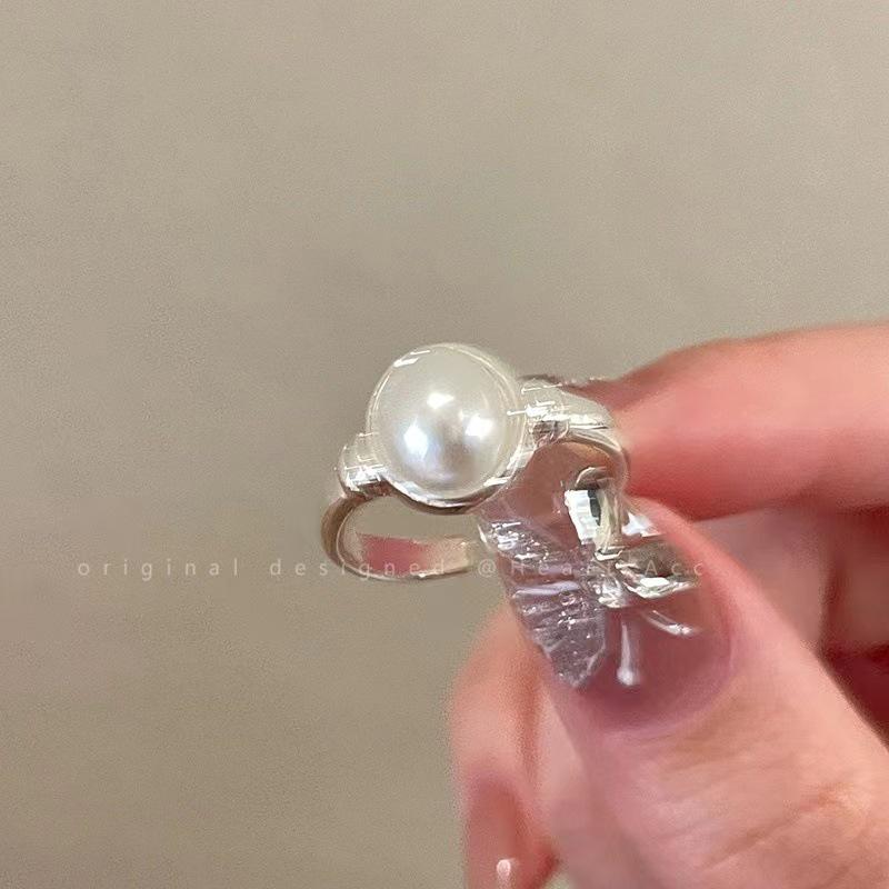 Korean Luxury Zircon Pearl Bow Ring - Vintage Niche Design, Women's Open Hand Jewelry