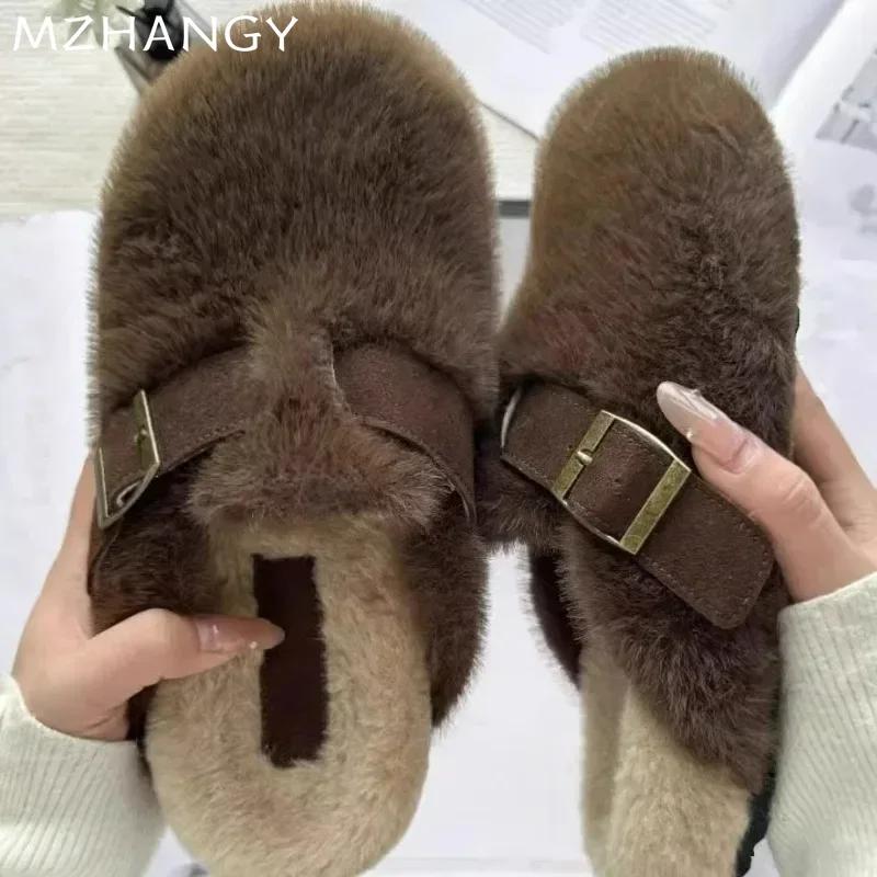 Модные женские тапочки на плоской подошве с мехом, повседневные туфли-мюли с открытой пяткой, тренд 2025 года, модная домашняя обувь из плюша и хлопка, зимние новинки для женщин, зимние ботинки