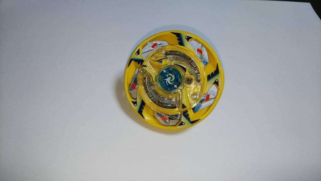 Beyblade Burst Максимальный Случайный Усилитель Garuda.8F.Fl (Б-87 Том 7)