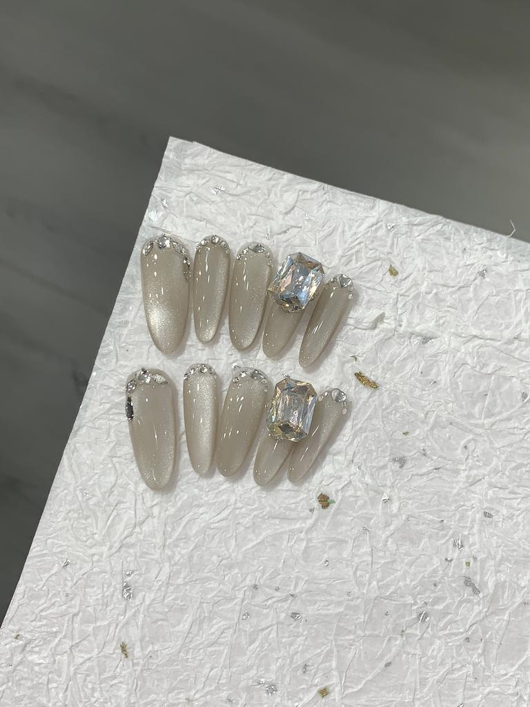 Simple Three-dimensional Stacked Diamonds and Cat Eye-year Removable Nail Stickers