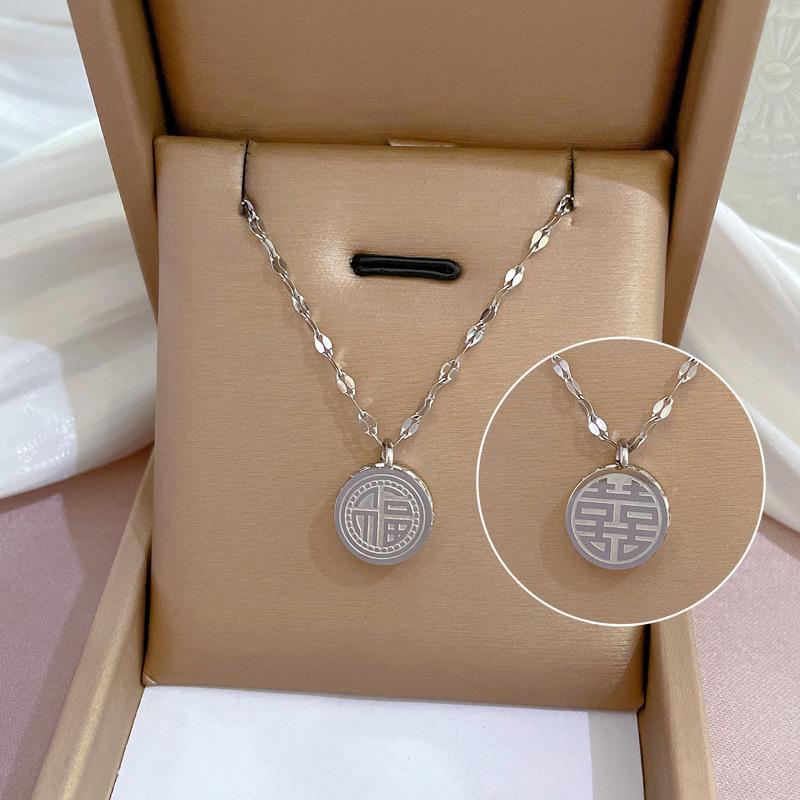 Fashion Retro Women's Necklace Temperament Micro Diamond Necklace Exquisite Collar Chain Accessories