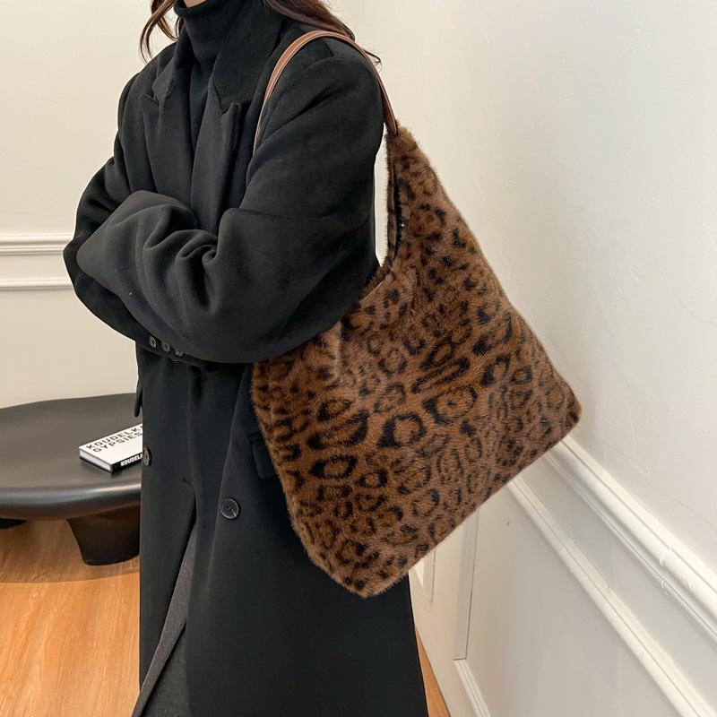 Leopard Print Plush Tote - Women's Versatile Large-Capacity Autumn/Winter Shoulder Bag
