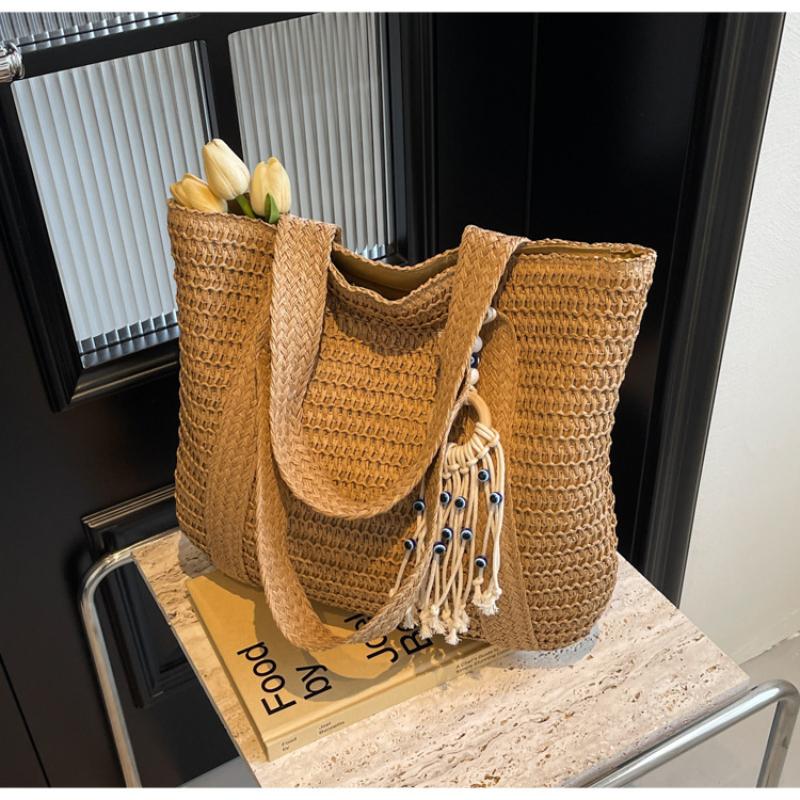 2025 New Straw Plaited Woven Women's Roomy Bag Casual Versatile Single Shoulder Bag High Capacity Seaside Beach Bag Vacation Commuter Large Tote Bag