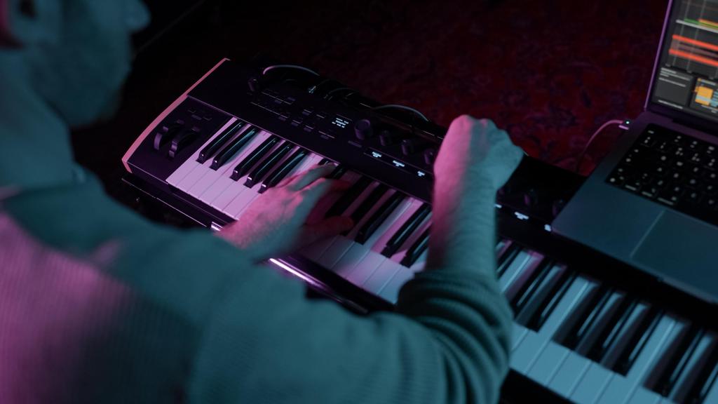 KORG Poly Aftertouch MIDI Controller Property Exchange Equipped Keystage-49 MIDI2.0