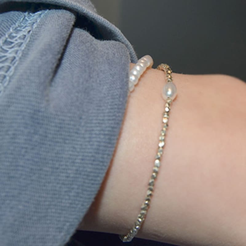 Марта на чердаке бабушка.простой браслет