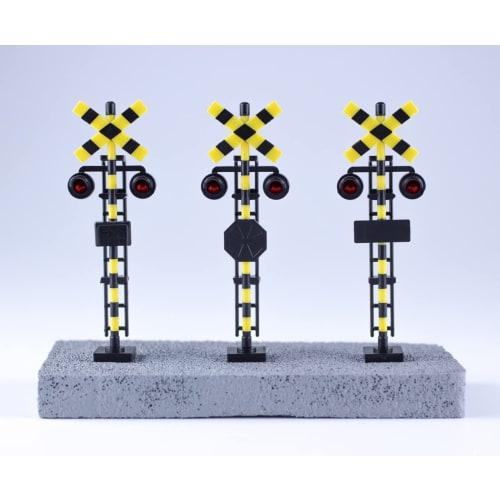 PLUM Railroad Crossing 1/80 Scale Two-Color Molded Plastic Kit MS055