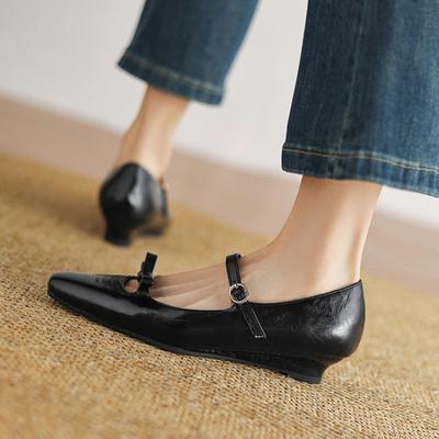 Новые женские повседневные туфли на танкетке, с открытым верхом, низким подъемом, большого размера, на мягкой подошве, с низким каблуком и острым носком, черные женские туфли на все сезоны