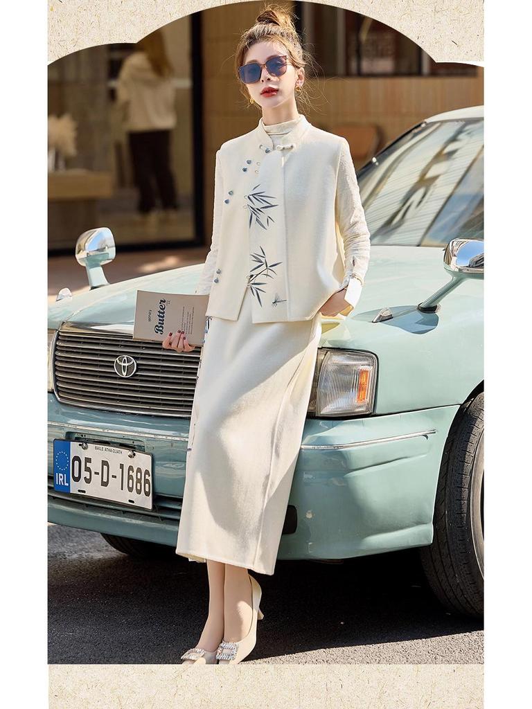 Весна 2025 Новый китайский стиль Жилет со стойкой и юбка-полусолнце Комплект из двух предметов Платье (ZM25201)