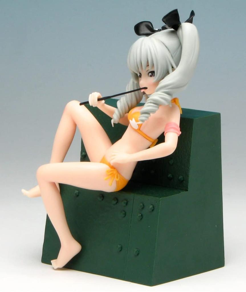Купальник PLATZ Girls Panzer Anchovy Garupan 10th Anniversary Special Scale 28x4x12 см, литой, из цветной смолы, комплект и вер.. Версия! 1/10 ГПСП-12