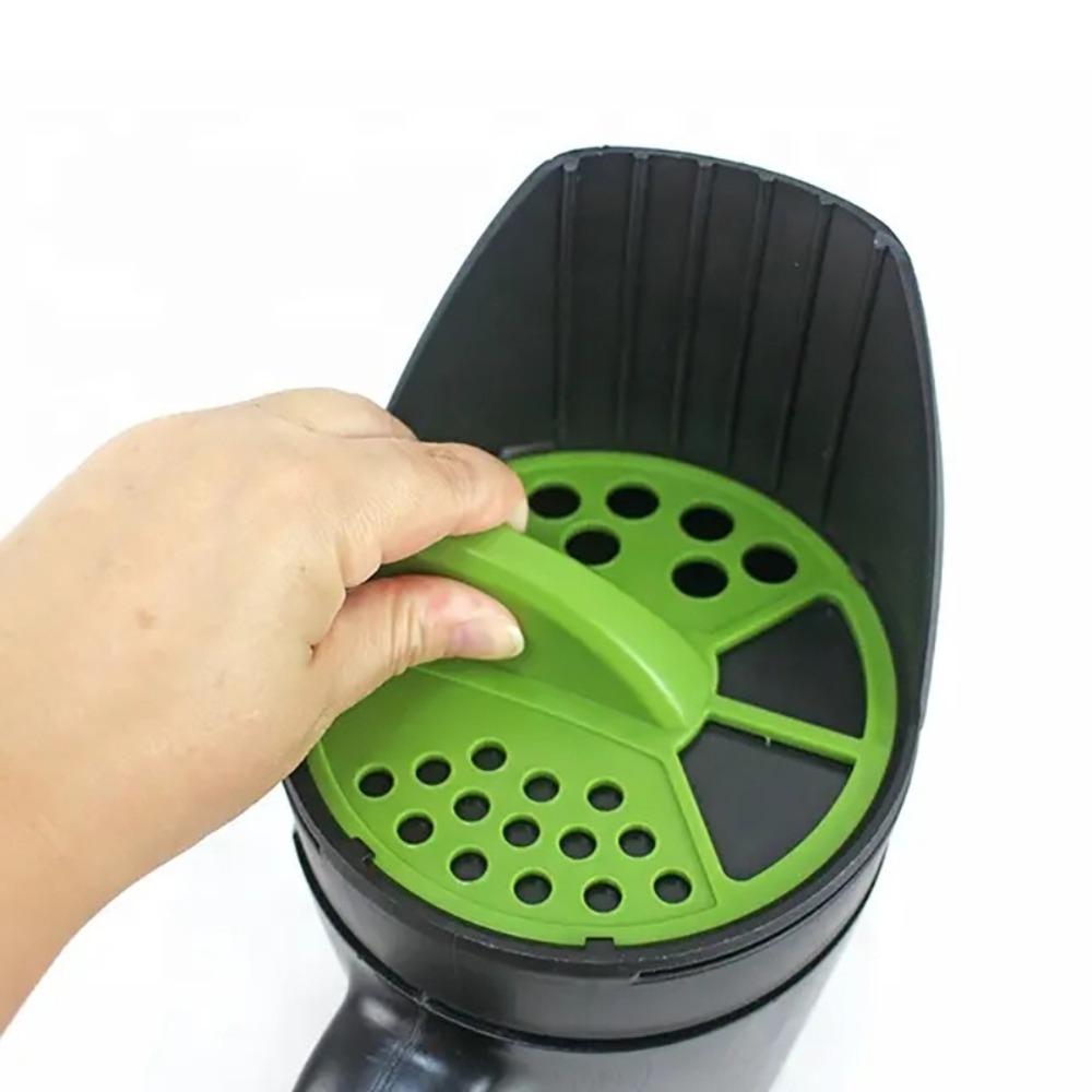 2.5L Fertilizer Salt Spreader Adjustable Lid Lawn Fertilizer Bottle  Grass Seeder