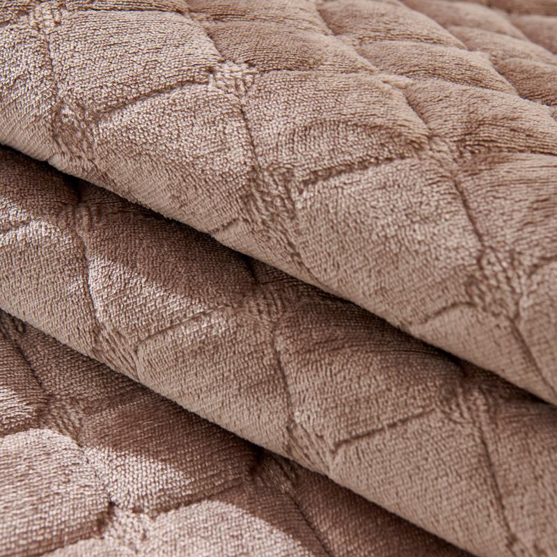 Плюшевые универсальные нескользящие чехлы на диван