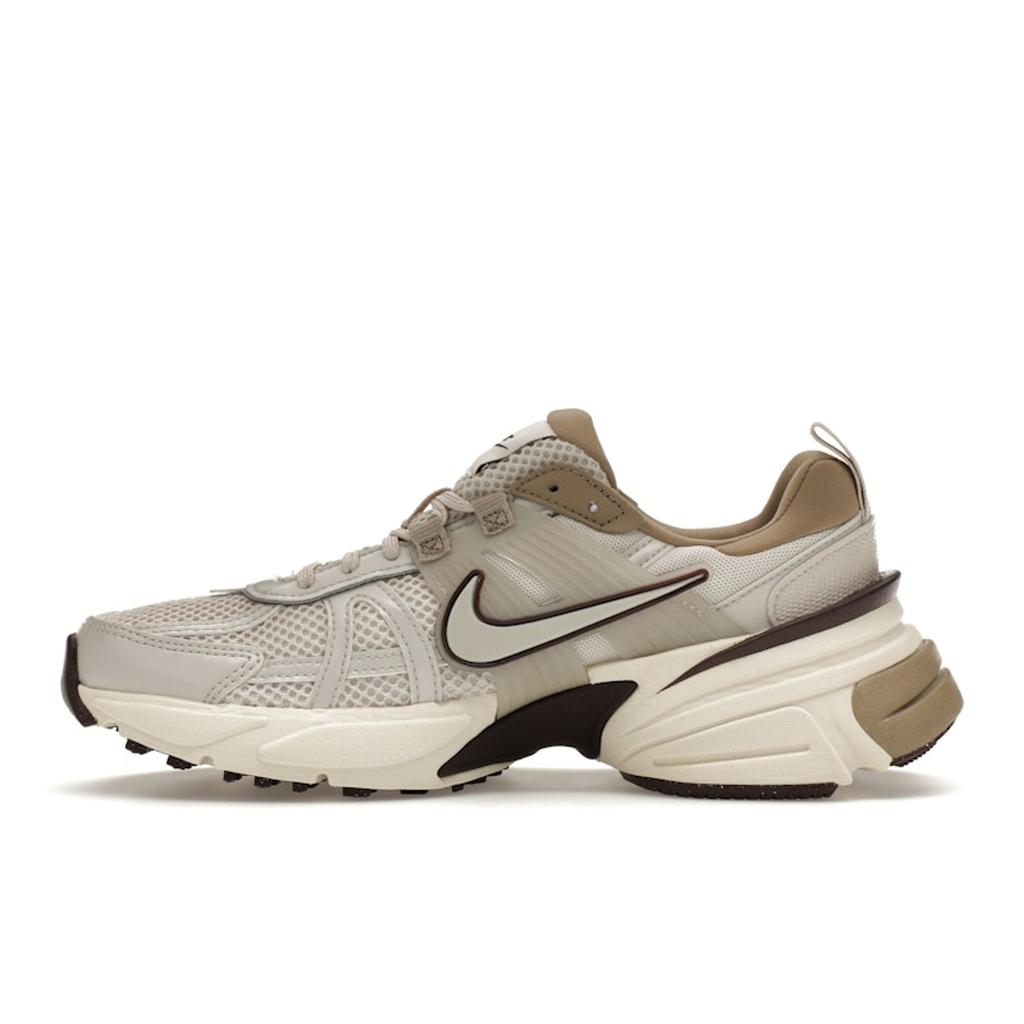 Nike Женские кроссовки V2K Run Light Orewood Brown Женские кроссовки Cream Khaki Earth FD0736-103