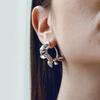 Cellmute PETAL HOOP EARRING_L(WHITE GOLD)