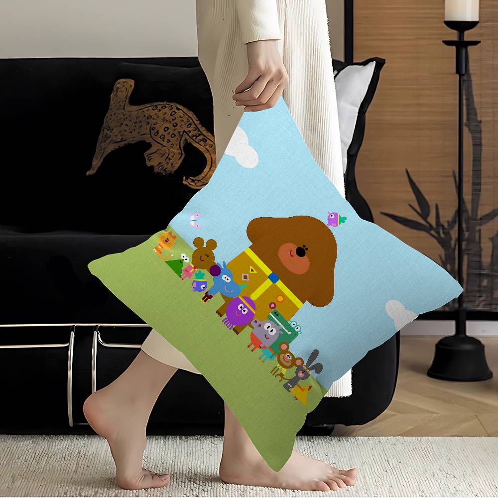 Cartoon Hey-D-Duggee Maple Design Cushion Cover Happy Autumn Harvest Decor Holiday Decorati Pillow Cover