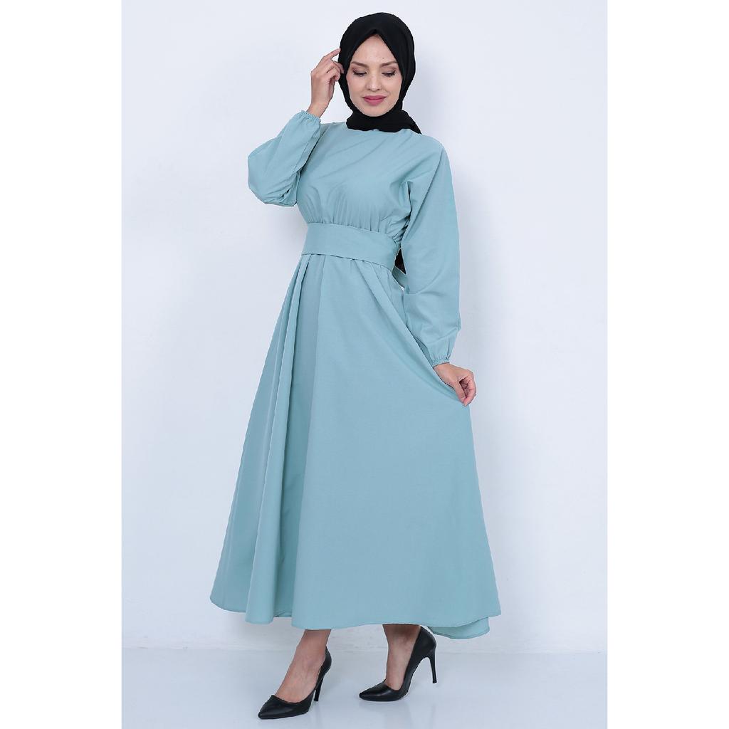 Сезонное черное платье в хиджабе с эластичной талией и поясом