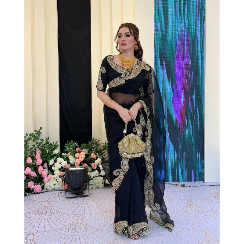 Премиальный шелк Ранголи с паллу, украшенным нитью джари, и вышивкой пайетками 3 мм