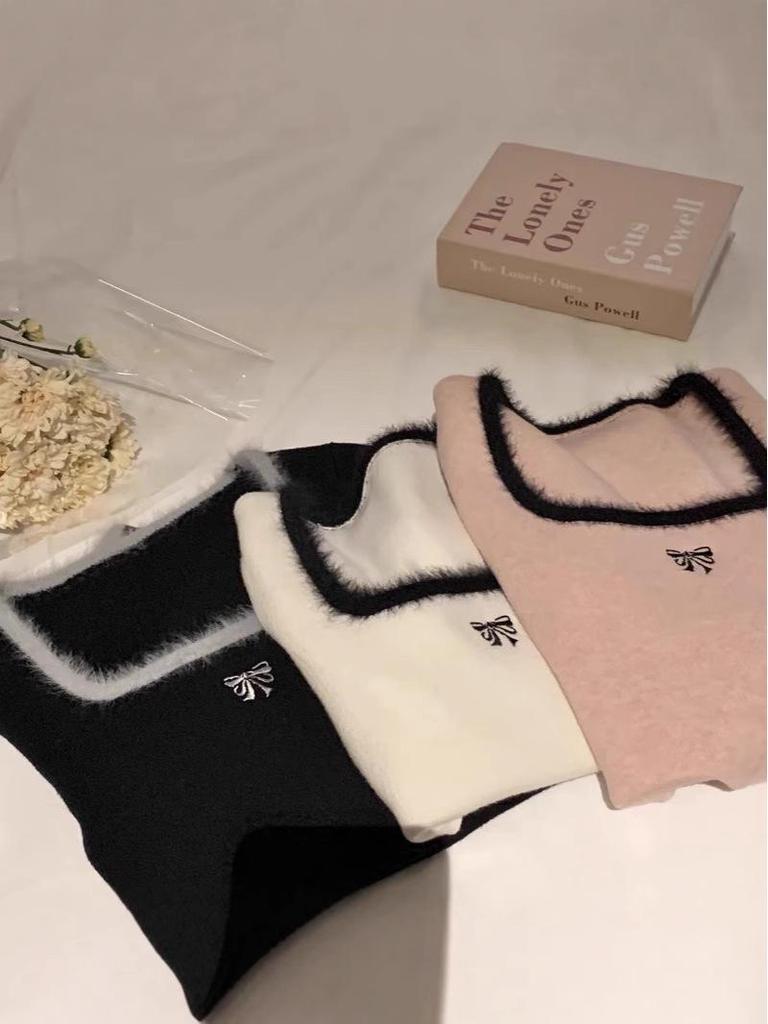 Женский топ с мягким квадратным воротником и застежкой на ключицу — облегающий, модный, стиль осень/зима