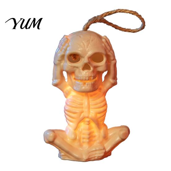 Halloween Skeleton Decoration with LED Light, Spooky Lighted Plastic Skull Haunted House Props Ornament Rope for Home Party Decor Creative Holiday