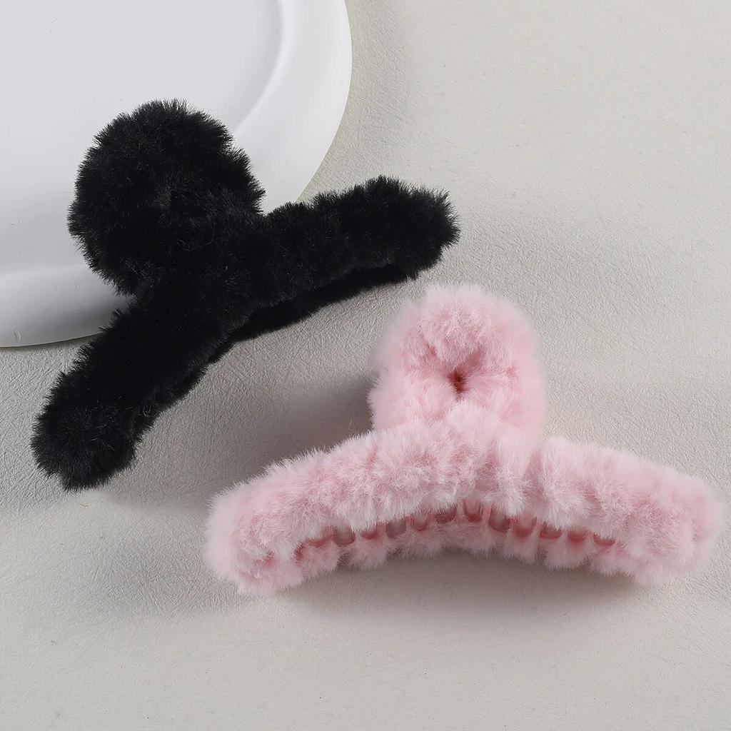 2/4Pcs Plush Hair Claw for Women Elegant Acrylic Hairpins Faux Fur Hair Clip Girls Barrette Headwear Winter Hair Accessories