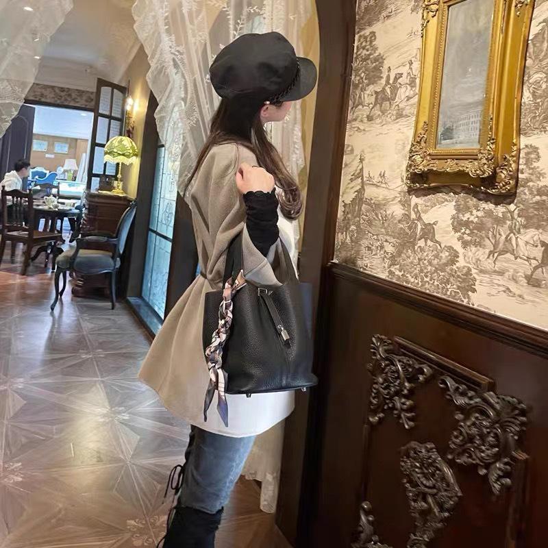 Genuine Leather Women's Bucket Handbag, Large Capacity, High-End Cowhide, 2024 Design