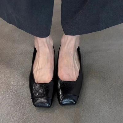 Французские нишевые балетки красивые, черные супермягкие туфли на плоской подошве 2025 осень квадратный носок мелкий вырез универсальные одинарные туфли женские