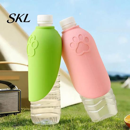 Travel Pet Water Bottle Adapter Dog Adapter, Silicone Foldable Drinking Cup, Portable Feeder, Leak-Proof Dispenser for Standard Bottles Bowl