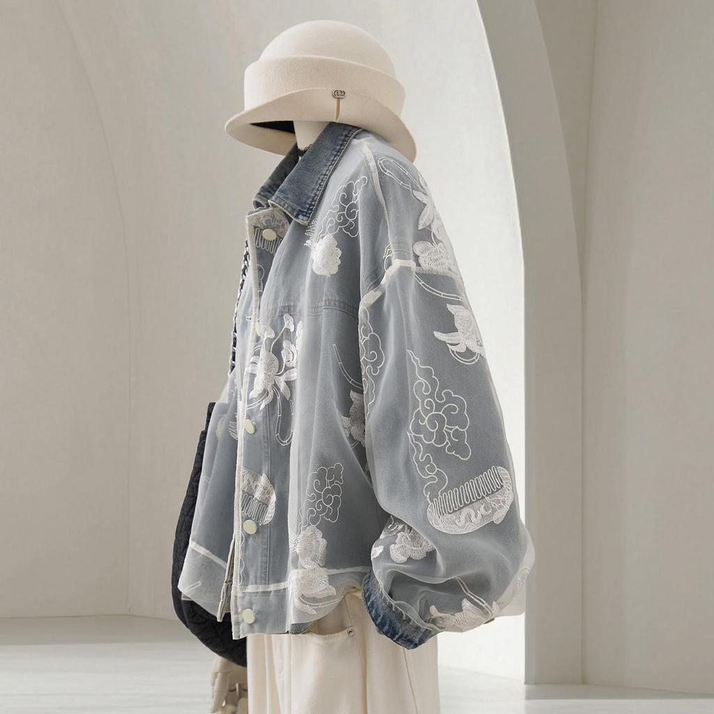 Женская джинсовая куртка в китайском стиле с кружевной аппликацией - Мода Весна/Осень 2026, Укороченный дизайн, омолаживающий