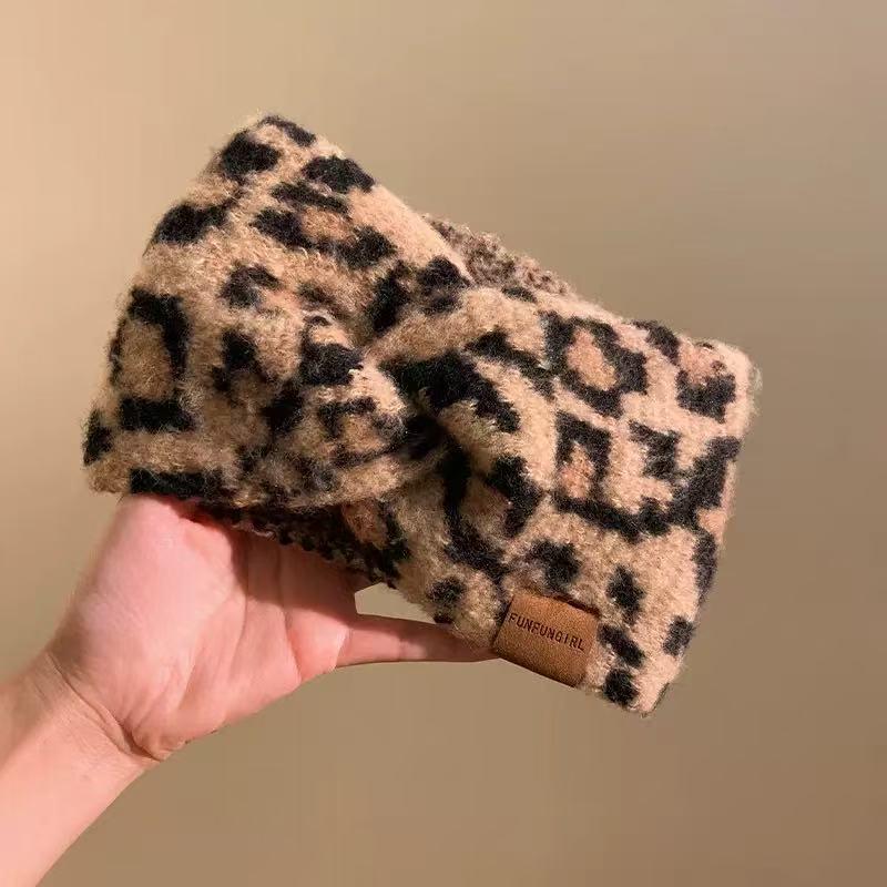 Retro Leopard Print Knitted Headband - Versatile, Warm & Non-Tightening Hair Accessory for Women