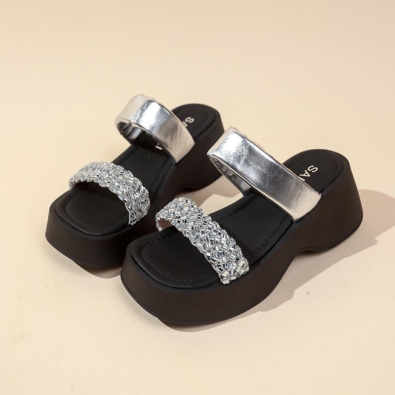 2025 лето новый модный бриллиант «бегущая вода» верхняя одежда универсальные крутые шлепанцы на толстой подошве подошва-маффин пляжная обувь