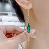 Серьги-кисточки из зеленых кристаллов в форме капли с розовыми стразами - Дизайн, визуально стройнящий лицо и предотвращающий потерю