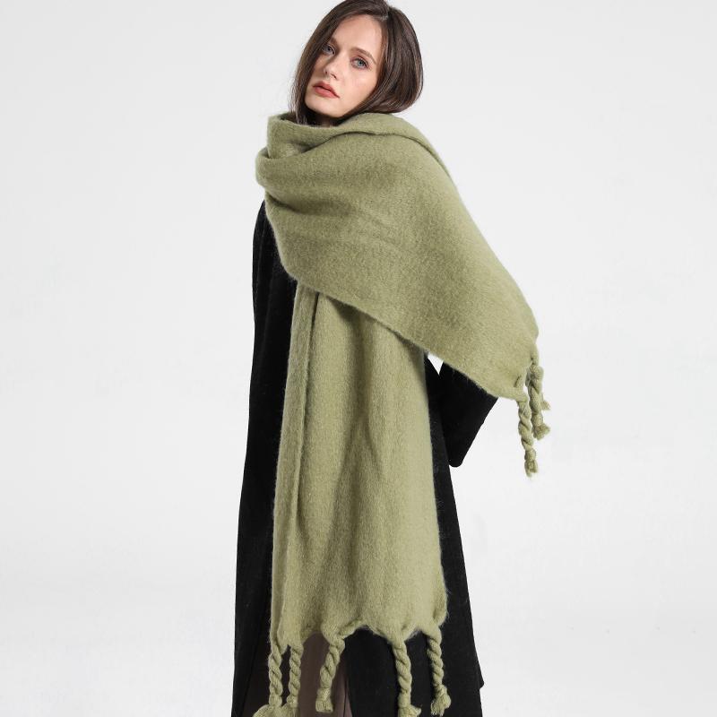 Luxury Cashmere Bright Green Women Solid Scarf Winter Shawl and Wrap Bandana Pashmina Tassel Female Foulard Thick Blanket