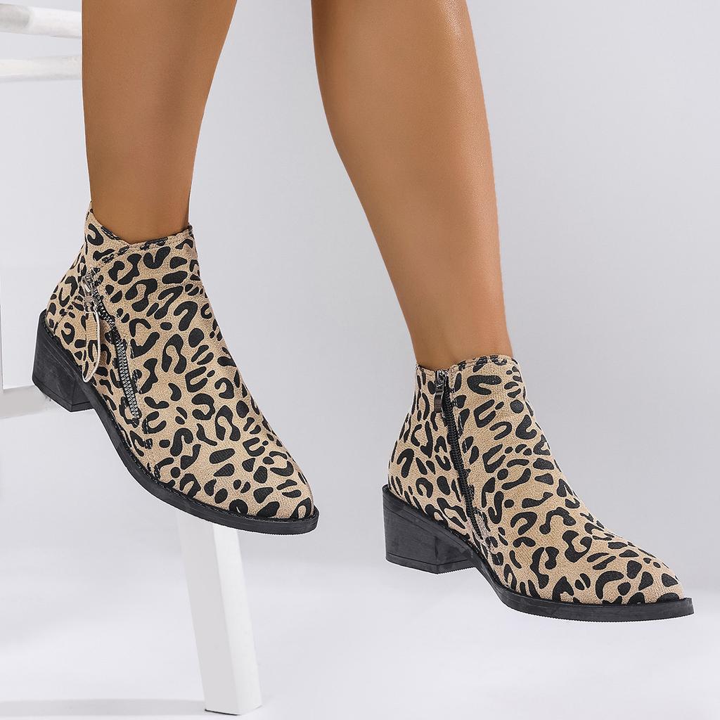 Осень 2025 новые остроносые короткие ботильоны на среднем каблуке с леопардовым принтом большого размера на толстом каблуке с боковой молнией европейские и американские ботинки челси женские